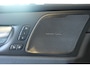 Volvo XC60 2.0 T6 Plug-in hybrid AWD Ultra Black Edition | Luchtvering | Harman Kardon Premium Audio | 360° Parkeercamera | Parkeersensoren voor + achter | Head-up Display | Google Infotainment | Stoelverwarming | Stuurwielverwarming