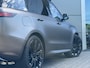 Land Rover Range Rover Sport P460e Dynamic SE | Satin wrap | Head-up | 23 Inch | Meridian 3D | Black pack | Stoelkoeling | Lederen dashboard