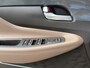 Hyundai Santa Fe 1.6 T-GDI 230pk HEV Comfort | Camera | Trekhaak | Leder | Stoelverwarming | Climate controle | Adaptive cruise controle | Carplay navigatie | Dodehoek detectie | LED verlichting