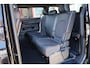 Volkswagen ID. Buzz GTX 4MOTION 86 kWh LWB 7p. 340PK / 250kW, 7 zitplaatsen, Harman Kardon geluidssysteem, 21" LMV, head-up display, wegklapbare trekhaak, elektrisch verstelbare voorstoelen met geheugen- en massagefunctie, elektrische schuiframen in schuifdeuren, keyless advanced, elektrische schuifdeuren links en rechts gecombineerd met elektrische achterklep, adaptieve cruise control (ACC) met Travel Assist, discover pro navigatie, verwarmbare voorstoelen, verwarmbaar multifunctioneel lederen stuurwiel, LED Matrix (IQ.Lights), alarm klasse II, rondomzichtcamera (Area View), 3-zone climatronic, Apple Carplay & Android Auto, dodehoekdetectie (Side Assist), dynamisch grootlichtassistent (Dynamic Light Assist), keyless go & entry etc.