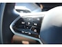 Volkswagen ID. Buzz GTX 4MOTION 86 kWh LWB 7p. 340PK / 250kW, 7 zitplaatsen, Harman Kardon geluidssysteem, 21" LMV, head-up display, wegklapbare trekhaak, elektrisch verstelbare voorstoelen met geheugen- en massagefunctie, elektrische schuiframen in schuifdeuren, keyless advanced, elektrische schuifdeuren links en rechts gecombineerd met elektrische achterklep, adaptieve cruise control (ACC) met Travel Assist, discover pro navigatie, verwarmbare voorstoelen, verwarmbaar multifunctioneel lederen stuurwiel, LED Matrix (IQ.Lights), alarm klasse II, rondomzichtcamera (Area View), 3-zone climatronic, Apple Carplay & Android Auto, dodehoekdetectie (Side Assist), dynamisch grootlichtassistent (Dynamic Light Assist), keyless go & entry etc.