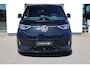 Volkswagen ID. Buzz GTX 4MOTION 86 kWh LWB 7p. 340PK / 250kW, 7 zitplaatsen, Harman Kardon geluidssysteem, 21" LMV, head-up display, wegklapbare trekhaak, elektrisch verstelbare voorstoelen met geheugen- en massagefunctie, elektrische schuiframen in schuifdeuren, keyless advanced, elektrische schuifdeuren links en rechts gecombineerd met elektrische achterklep, adaptieve cruise control (ACC) met Travel Assist, discover pro navigatie, verwarmbare voorstoelen, verwarmbaar multifunctioneel lederen stuurwiel, LED Matrix (IQ.Lights), alarm klasse II, rondomzichtcamera (Area View), 3-zone climatronic, Apple Carplay & Android Auto, dodehoekdetectie (Side Assist), dynamisch grootlichtassistent (Dynamic Light Assist), keyless go & entry etc.