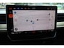 Volkswagen ID. Buzz GTX 4MOTION 86 kWh LWB 7p. 340PK / 250kW, 7 zitplaatsen, Harman Kardon geluidssysteem, 21" LMV, head-up display, wegklapbare trekhaak, elektrisch verstelbare voorstoelen met geheugen- en massagefunctie, elektrische schuiframen in schuifdeuren, keyless advanced, elektrische schuifdeuren links en rechts gecombineerd met elektrische achterklep, adaptieve cruise control (ACC) met Travel Assist, discover pro navigatie, verwarmbare voorstoelen, verwarmbaar multifunctioneel lederen stuurwiel, LED Matrix (IQ.Lights), alarm klasse II, rondomzichtcamera (Area View), 3-zone climatronic, Apple Carplay & Android Auto, dodehoekdetectie (Side Assist), dynamisch grootlichtassistent (Dynamic Light Assist), keyless go & entry etc.