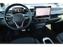 Volkswagen ID. Buzz GTX 4MOTION 86 kWh LWB 7p. 340PK / 250kW, 7 zitplaatsen, Harman Kardon geluidssysteem, 21" LMV, head-up display, wegklapbare trekhaak, elektrisch verstelbare voorstoelen met geheugen- en massagefunctie, elektrische schuiframen in schuifdeuren, keyless advanced, elektrische schuifdeuren links en rechts gecombineerd met elektrische achterklep, adaptieve cruise control (ACC) met Travel Assist, discover pro navigatie, verwarmbare voorstoelen, verwarmbaar multifunctioneel lederen stuurwiel, LED Matrix (IQ.Lights), alarm klasse II, rondomzichtcamera (Area View), 3-zone climatronic, Apple Carplay & Android Auto, dodehoekdetectie (Side Assist), dynamisch grootlichtassistent (Dynamic Light Assist), keyless go & entry etc.