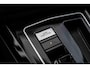 Volkswagen Golf 1.5 eTSI R-Line | IQ Light | Panoramadak | Camera