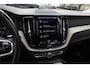 Volvo XC60 2.0 T8 Twin Engine AWD Inscription / Trekhaak / Panoramadak / 360Camera / Head-up / Bowers & Wilkens / 20'' / CarPlay / Navigatie / Stoelventilatie+Massage+Verwarming / Stuurverwarming / Dodehoek / DAB / ACC