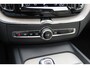 Volvo XC60 2.0 T8 Twin Engine AWD Inscription / Trekhaak / Panoramadak / 360Camera / Head-up / Bowers & Wilkens / 20'' / CarPlay / Navigatie / Stoelventilatie+Massage+Verwarming / Stuurverwarming / Dodehoek / DAB / ACC