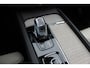 Volvo XC60 2.0 T8 Twin Engine AWD Inscription / Trekhaak / Panoramadak / 360Camera / Head-up / Bowers & Wilkens / 20'' / CarPlay / Navigatie / Stoelventilatie+Massage+Verwarming / Stuurverwarming / Dodehoek / DAB / ACC