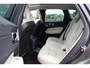 Volvo XC60 2.0 T8 Twin Engine AWD Inscription / Trekhaak / Panoramadak / 360Camera / Head-up / Bowers & Wilkens / 20'' / CarPlay / Navigatie / Stoelventilatie+Massage+Verwarming / Stuurverwarming / Dodehoek / DAB / ACC