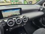 Mercedes-Benz A-klasse 180 Business Solution AMG Night Upgrade Zéér luxe | Alcantara leder | Stoelverwarming | Achteruitrijcamera | Full led | Virtual cockpit | etc.