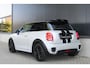 MINI Cooper 1.5 Chili Serious Business | JCW Pack | Union Jack Achterlichten & Striping | Full Map Nav. | Wired |