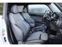 MINI Cooper 1.5 Chili Serious Business | JCW Pack | Union Jack Achterlichten & Striping | Full Map Nav. | Wired |