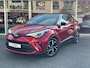 Toyota C-HR / C-HR+ 1.8 Hybrid First Edition | Trekhaak, JBL, Apple CarPlay/Android auto, Dodehoekherkenning, Parkeersensoren, Stoelverwarming, LED