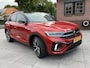 Volkswagen T-Roc 1.5 TSI DSG R-LINE EDITION , BLACK STYLE , AFN TREKHAAK , KEYLESS ENTRY , IQ-LIGHT , LED , CAMERA , ADAPTIVE CRUISE , LANE ASSIST , SIDE ASSIST , PRIVACY GLASS , STOEL VERWARMING , ACHTERKLEP MET VOETSENSOR ,