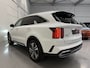Kia Sorento 1.6 T-GDI Plug-in Hybrid 4WD Platinum LEER/HEAD-UP/BOSE/360CAMERA/LED/VENTILATIE+MEMORY/CARPLAY/19"/EL.A.KLEP/DONKERE-HEMEL/NIVEAU-REGELING/KIA FABRIEKS-GARANTIE T/M 12-2028