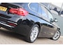 BMW 3-Serie Touring 320i Luxury Line / Leder / LED / Stoelverwarming / PDC