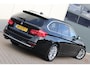 BMW 3-Serie Touring 320i Luxury Line / Leder / LED / Stoelverwarming / PDC