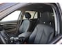 BMW 3-Serie Touring 320i Luxury Line / Leder / LED / Stoelverwarming / PDC