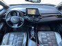 Toyota C-HR / C-HR+ 1.8 Hybrid Bi-Tone | Lederen bekleding| Stoelverwarming| Navi| JBL Speakers| Adaptieve cruise control| Parkeersensoren v+a| Dode hoek sensor| Afneembare Trekhaak| All season banden|