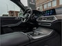 BMW X5 xDrive45e High Exe M-Sport PANO 360 CAMERA LASER HUD 21 INCH STOELVER EN KOEL BOMVOL!!