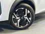 Peugeot e-2008 EV Allure Avantage 54 kWh | SoH 97% | Achteruitrijcamera | Android/Apple Carplay | LM Velgen 17" | PDC Voor en Achter | Cruise Control | Bluetooth | DAB | Airco |