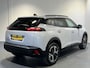 Peugeot e-2008 EV Allure Avantage 54 kWh | SoH 97% | Achteruitrijcamera | Android/Apple Carplay | LM Velgen 17" | PDC Voor en Achter | Cruise Control | Bluetooth | DAB | Airco |