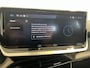 Peugeot e-2008 EV Allure Avantage 54 kWh | SoH 97.8% | Android/Apple Carplay | LM Velgen 17" | PDC Voor en Achter | Cruise Control | Bluetooth | DAB | Airco |