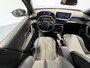Peugeot e-2008 EV Allure Avantage 54 kWh | SoH 97.8% | Android/Apple Carplay | LM Velgen 17" | PDC Voor en Achter | Cruise Control | Bluetooth | DAB | Airco |