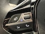 Peugeot e-2008 EV Allure Avantage 54 kWh | SoH 97.8% | Android/Apple Carplay | LM Velgen 17" | PDC Voor en Achter | Cruise Control | Bluetooth | DAB | Airco |