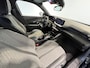 Peugeot e-2008 EV Allure Avantage 54 kWh | SoH 97.8% | Android/Apple Carplay | LM Velgen 17" | PDC Voor en Achter | Cruise Control | Bluetooth | DAB | Airco |
