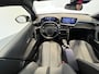 Peugeot e-2008 EV Allure Avantage 54 kWh | SoH 97.4% | Android/Apple Carplay | LM Velgen 17" | PDC Voor en Achter | Cruise Control | Bluetooth | DAB | Airco |