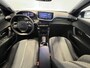 Peugeot e-2008 EV Allure Avantage 54 kWh | Android/Apple Carplay | LM Velgen 17" | PDC Voor en Achter | Cruise Control | Bluetooth | DAB | Airco |