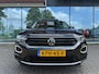 Volkswagen T-Roc 1.5 TSI Style Business - Automaat - Pano/Schuifdak - Navi - Parkeerhulp