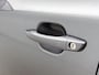 Peugeot 2008 SUV Allure 100pk | Navigatie | Climate Control | Cruise Control | Parkeersensoren v+a | Keyless | Armsteun | Digitaal instrumentenpaneel | Draadloze Apple Carplay / Android Auto + telefoonlader | DAB+ radio | Led koplampen | Donker getint glas | 17" lichtmetalen velgen |