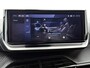 Peugeot 2008 SUV Allure 100pk | Navigatie | Climate Control | Cruise Control | Parkeersensoren v+a | Keyless | Armsteun | Digitaal instrumentenpaneel | Draadloze Apple Carplay / Android Auto + telefoonlader | DAB+ radio | Led koplampen | Donker getint glas | 17" lichtmetalen velgen |