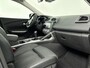 Renault Kadjar 1.3 TCe Intens Airco | Stoelverwarming | Apple Carplay | Android Auto | Cruise Control | Achteruitrijcamera | Bluetooth | Buitenspiegels Elektrisch Inklapbaar | Dakrails | Lederen Stuurwiel | Lichtmetalen Velgen | Multimedia | Navigatiesysteem | Parkeersensor Voor en Achter | Dodehoekdetectie