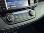 Toyota RAV4 2.5 Hybrid AWD Style | Trekhaak | Dodehoek detectie | Stoel-/stuurverwarming | Verwarmbare voorruit | 360 camera | LED | Keyless | Adaptive Cruise | Clima | 18 inch