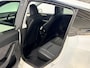 Tesla Model Y 351PK Long Range AWD 75 kWh Automaat | 1e eigenaar | Panoramadak | Basic Autopilot | 360 Camera | Stoelverwarming | Leder | Elektrische Achterklep | Elektrische Stoelen | Full LED |