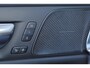 Volvo V60 T6 Recharge AWD Plus Dark - Panorama/schuifdak - IntelliSafe Assist & Surround - 360º Camera - Harman/Kardon audio - Verwarmde voorstoelen, stuur & achterbank - Parkeersensoren voor & achter - Elektr. bedienb. voorstoelen met geheugen - Head up display - Extra getint glas - 19' LMV