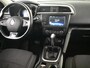 Renault Kadjar 1.2 TCe Limited 130PK AUTO | Navigatie | App connect | Keyless | Parkeersensoren voor/achter | LED | Climate control | 17"LMV