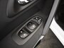 Renault Kadjar 1.2 TCe Limited 130PK AUTO | Navigatie | App connect | Keyless | Parkeersensoren voor/achter | LED | Climate control | 17"LMV