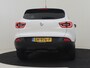 Renault Kadjar 1.2 TCe Limited 130PK AUTO | Navigatie | App connect | Keyless | Parkeersensoren voor/achter | LED | Climate control | 17"LMV