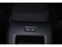 Volvo XC60 T8 Recharge AWD Ultra Black Edition Exec - Luchtvering - Panorama/schuifdak - IntelliSafe Assist & Surround - 360º Camera - Bowers & Wilkins audio - Adaptieve LED koplampen - Verwarmde voorstoelen, stuur & achterbank - Parkeersensoren voor & achter - Elektr. bedienb. voorstoelen met geheugen - Head up display - Draadloze tel. lader - Extra getint glas - 21' LMV