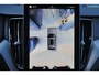 Volvo XC60 T8 Recharge AWD Ultra Black Edition Exec - Luchtvering - Panorama/schuifdak - IntelliSafe Assist & Surround - 360º Camera - Bowers & Wilkins audio - Adaptieve LED koplampen - Verwarmde voorstoelen, stuur & achterbank - Parkeersensoren voor & achter - Elektr. bedienb. voorstoelen met geheugen - Head up display - Draadloze tel. lader - Extra getint glas - 21' LMV