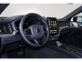 Volvo XC60 T8 Recharge AWD Ultra Black Edition Exec - Luchtvering - Panorama/schuifdak - IntelliSafe Assist & Surround - 360º Camera - Bowers & Wilkins audio - Adaptieve LED koplampen - Verwarmde voorstoelen, stuur & achterbank - Parkeersensoren voor & achter - Elektr. bedienb. voorstoelen met geheugen - Head up display - Draadloze tel. lader - Extra getint glas - 21' LMV