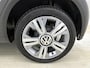 Volkswagen Up! 1.0 CROSS UP! 75 PK | Automaat | Stoelverwarming | Climatronic (Automatische Airco) | All Season Banden | Lichtmetalen Velgen | Parkeersensoren | Camera