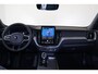 Volvo XC60 T6 Recharge AWD Plus Black Edition - Panorama/schuifdak - IntelliSafe Assist & Surround - Harman/Kardon audio - 360º Camera - Verwarmde voorstoelen, stuur & achterbank - Parkeersensoren voor & achter - Elektr. bedienb. voorstoelen met geheugen - Head up display - Draadloze tel. lader - Extra getint glas - 21' LMV