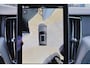 Volvo XC60 T6 Recharge AWD Plus Black Edition - Panorama/schuifdak - IntelliSafe Assist & Surround - Harman/Kardon audio - 360º Camera - Verwarmde voorstoelen, stuur & achterbank - Parkeersensoren voor & achter - Elektr. bedienb. voorstoelen met geheugen - Head up display - Draadloze tel. lader - Extra getint glas - 21' LMV