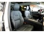 Volvo XC60 2.0 T8 AWD 335kW/456pk Aut8 Recharge Ultra Bright Executive LUCHTVERING + BOWERS&WILKINS + EL.TREKHAAK + PANORAMADAK + BLIS + HEAD-UP + PILOT ASSIST + STOELVERWARMING/-VENTILATIE/-MASSAGE + ADAPT.CRUISE + 360 CAMERA + STUURVERWARMING + 21" LM-VELGEN!