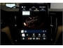 Volvo XC60 2.0 T8 AWD 335kW/456pk Aut8 Recharge Ultra Bright Executive LUCHTVERING + BOWERS&WILKINS + EL.TREKHAAK + PANORAMADAK + BLIS + HEAD-UP + PILOT ASSIST + STOELVERWARMING/-VENTILATIE/-MASSAGE + ADAPT.CRUISE + 360 CAMERA + STUURVERWARMING + 21" LM-VELGEN!